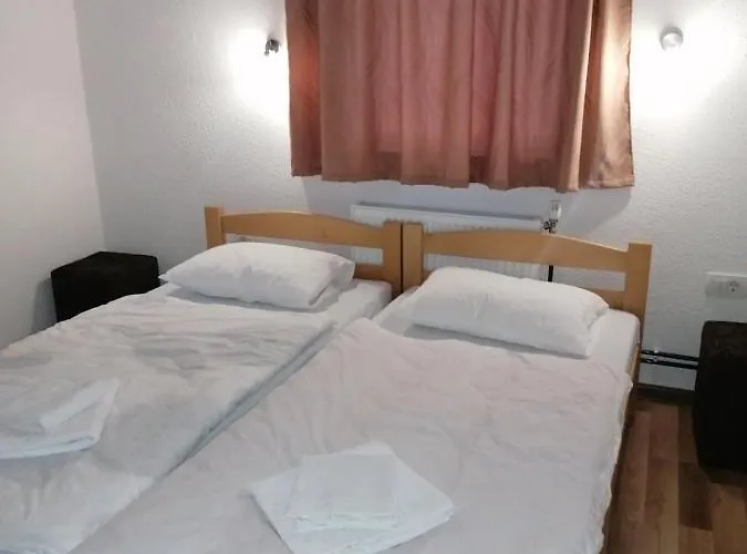 Pyramid Of The Sun Gostinjska kuća 3*